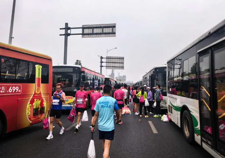 新余公交:圆满完成2025仙女湖马拉松转运保障任务
