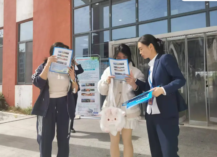 鹰潭公司：送文旅服务进校园 助学子“英雄城寻迹”