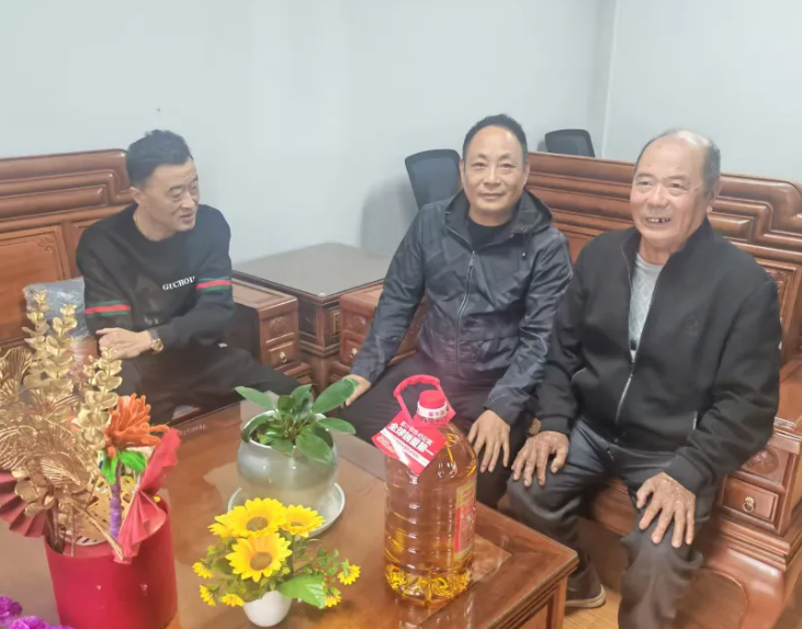 浮梁公交持续开展驾驶员家访活动