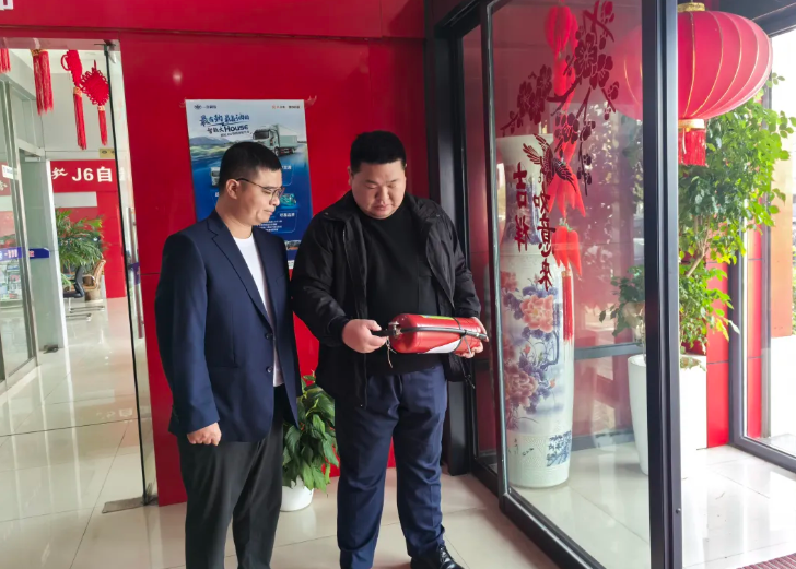 抚州长运：对物流中心4S店开展消防专项排查